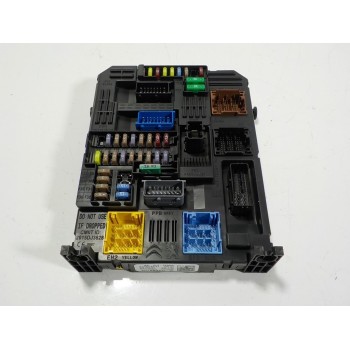 CAJA RELES / FUSIBLES SU001B3436 983288028000 