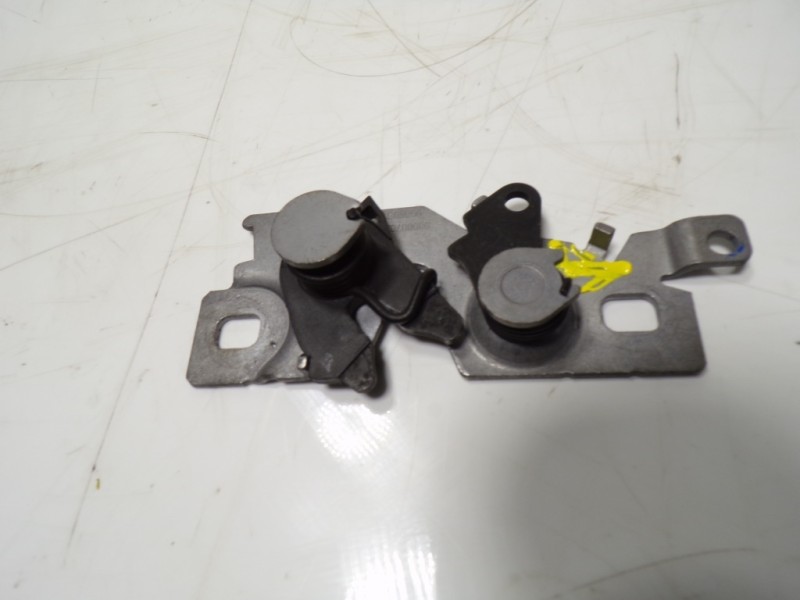 Recambio de cerradura capot para toyota proace city 1.5 dci referencia OEM IAM SU001A4256 9808870280 