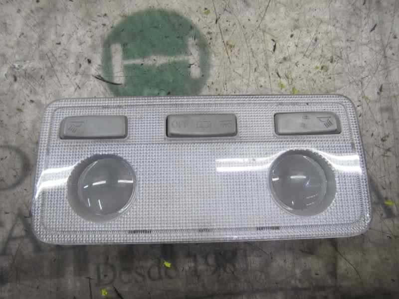 Recambio de piloto interior para toyota yaris 1.3 16v cat referencia OEM IAM 812600D070B0  