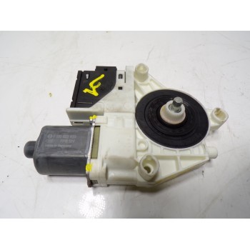 MOTOR ELEVALUNAS DELANTERO IZQUIERDO 71779153 C59651102 C59651102