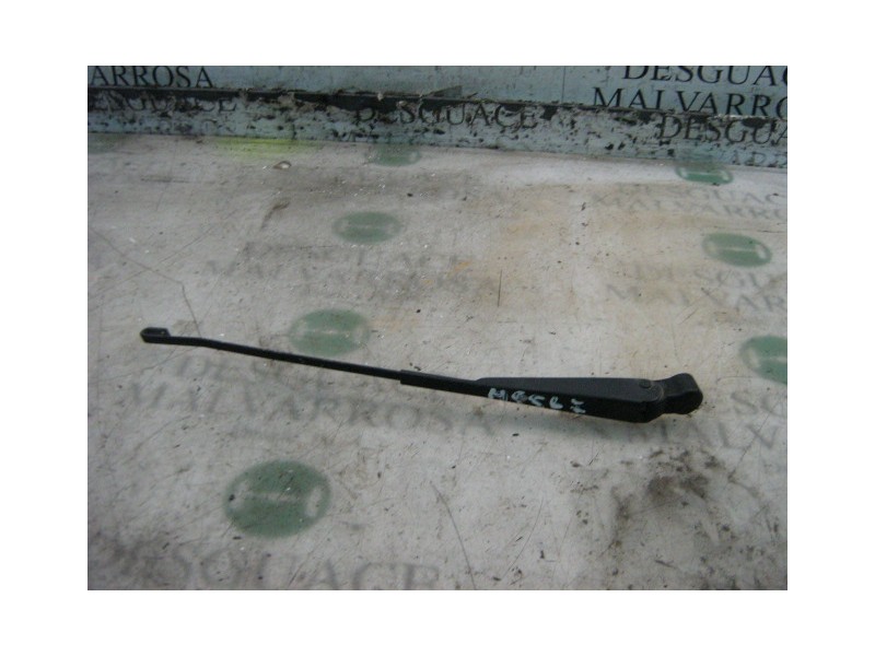 Recambio de brazo limpia delantero izquierdo para iveco daily caja cerrada (1989 =>) 30-8 caja cerrada referencia OEM IAM   