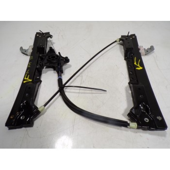 ELEVALUNAS TRASERO DERECHO K68030718AA 