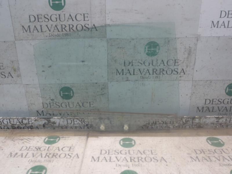 Recambio de cristal puerta trasero derecho para hyundai accent (mc) gl crdi referencia OEM IAM 834211E011  