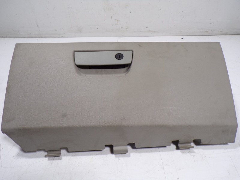 Recambio de guantera para lancia voyager (404) platinum referencia OEM IAM K1LE48BD1AA 4508258AA 