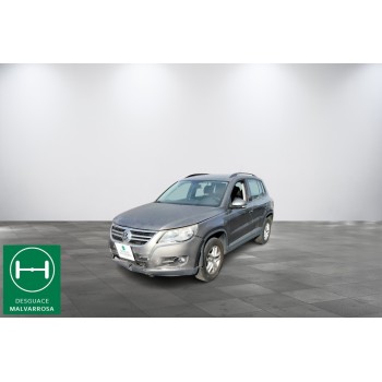 VOLKSWAGEN TIGUAN (5N1)