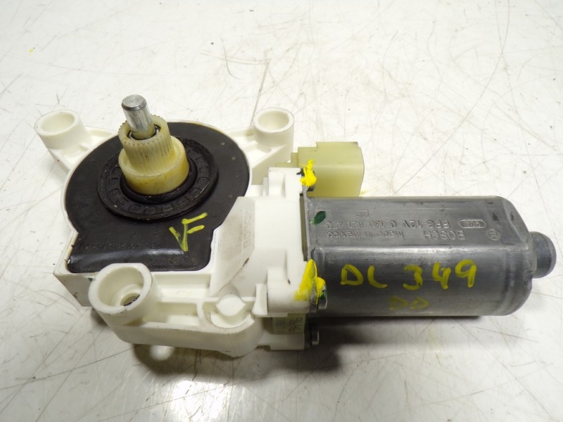 Recambio de motor elevalunas delantero derecho para lancia voyager (404) platinum referencia OEM IAM K68102228AA 3015588 