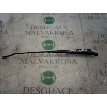 BRAZO LIMPIA DELANTERO DERECHO 