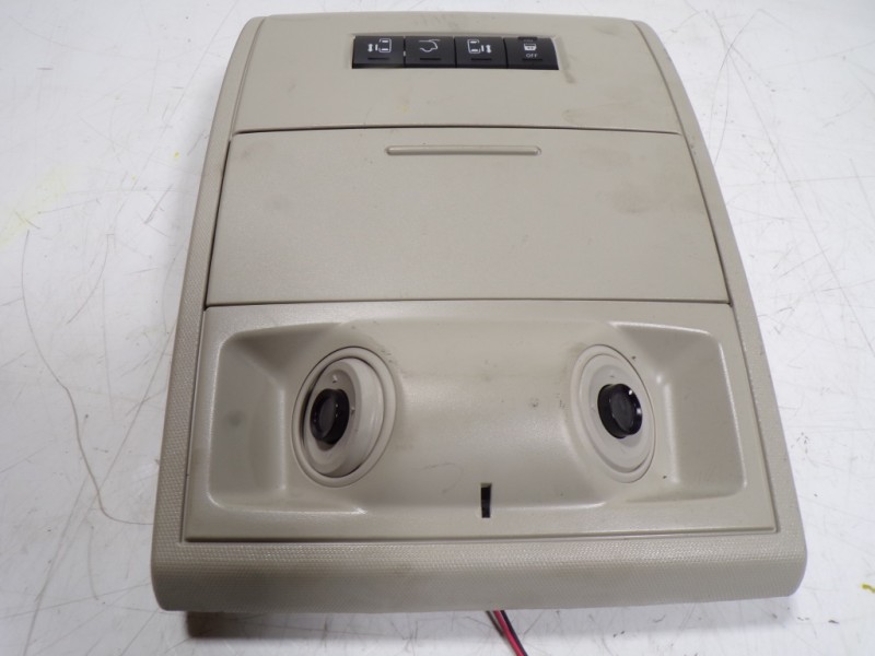 Recambio de piloto interior para lancia voyager (404) platinum referencia OEM IAM K1LX341DAAA L0214203AA04HDA 