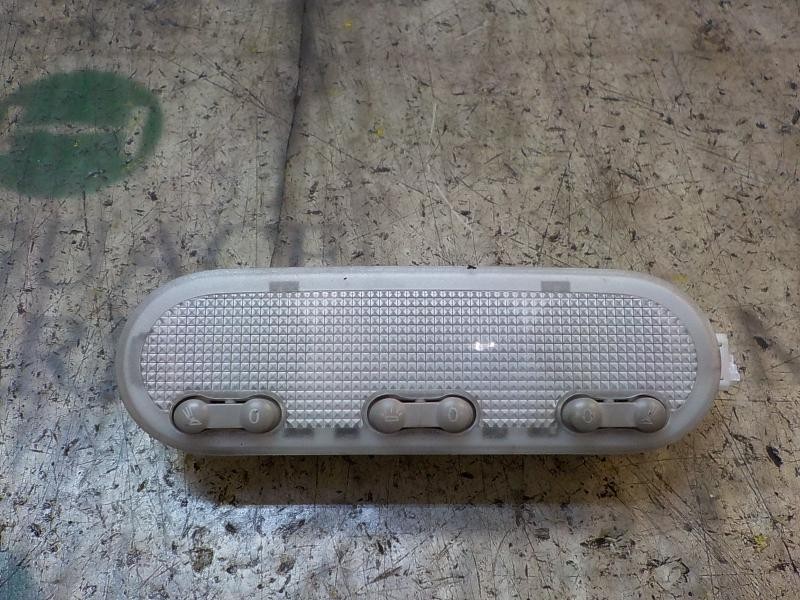 Recambio de piloto interior para renault scenic ii 1.5 dci diesel referencia OEM IAM   