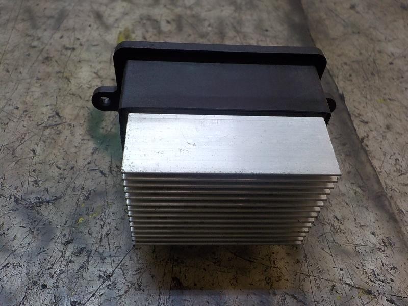 Recambio de resistencia calefaccion para renault clio iv technofeel referencia OEM IAM 271500017R  