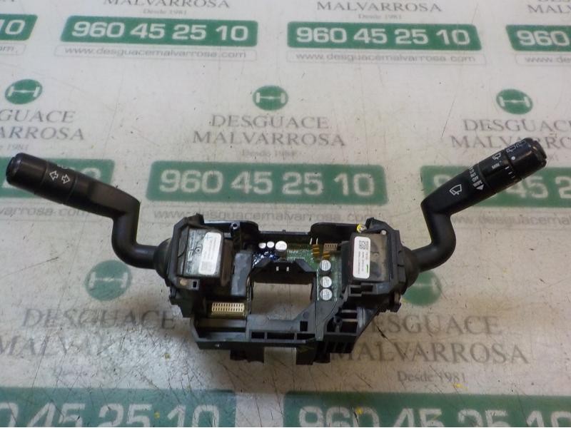 Recambio de mando intermitentes para land rover freelander (lr2) 2.2 td4 cat referencia OEM IAM LR018293 6G9N3F972FC 