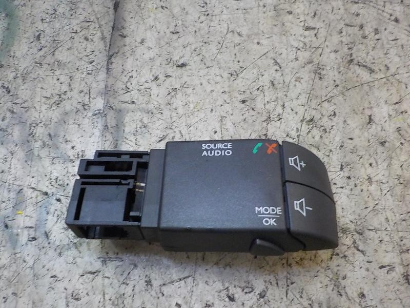 Recambio de modulo electronico para renault clio iv technofeel referencia OEM IAM   