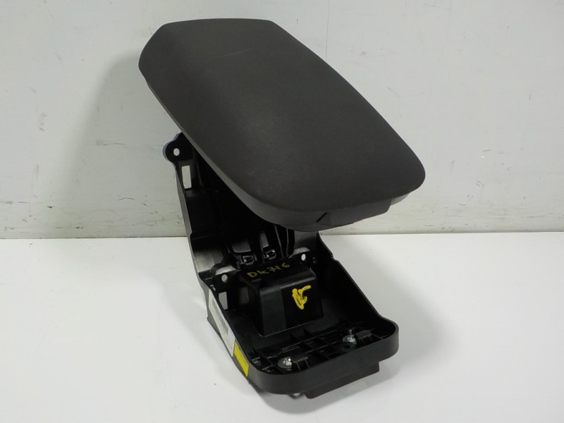 Recambio de apoyabrazos central para volvo v40 cross country 1.6 diesel cat referencia OEM IAM 31366331 31366331 