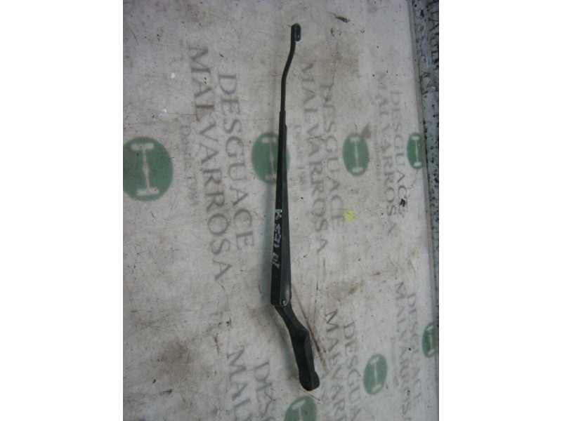 Recambio de brazo limpia delantero derecho para nissan almera (n15) gx referencia OEM IAM   