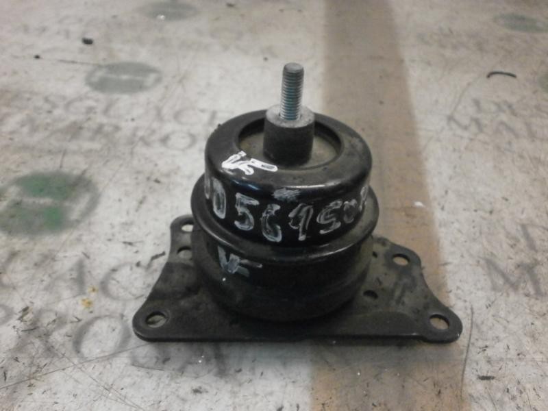 Recambio de soporte motor derecho para seat ibiza (6l1) cool referencia OEM IAM 6Q0199167BC  