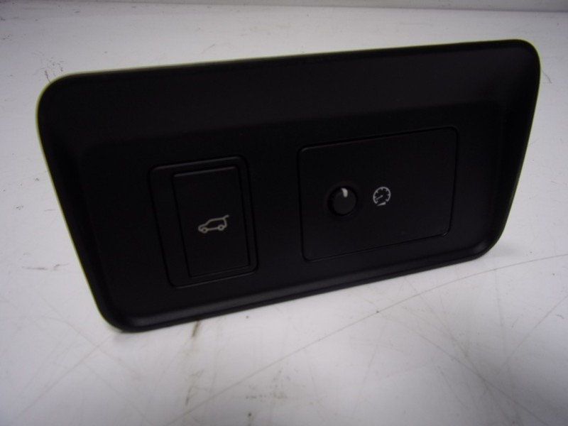 Recambio de maneta porton para land rover new discovery l462 3.0 d referencia OEM IAM LR060998 MY4240406AD 