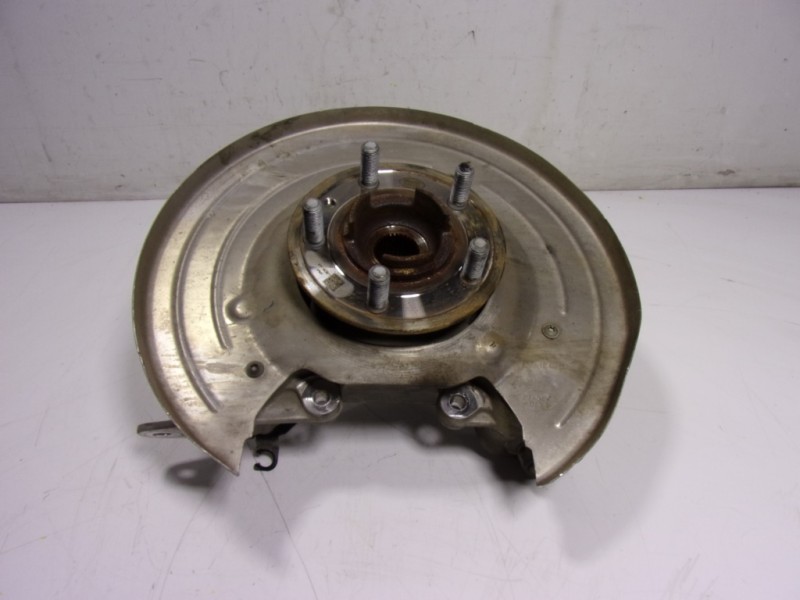 Recambio de mangueta trasera derecha para land rover new discovery l462 3.0 d referencia OEM IAM LR149494  