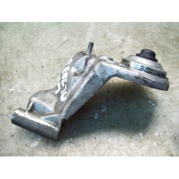 SOPORTE BRAZO SUSPENSION DELANTERO IZQUIERDO 