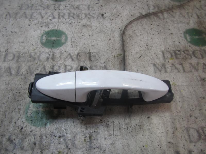 Recambio de maneta exterior delantera derecha para ford fiesta (cb1) ambiente referencia OEM IAM 1767138  