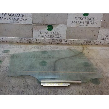 CRISTAL PUERTA TRASERO DERECHO 681300D200 