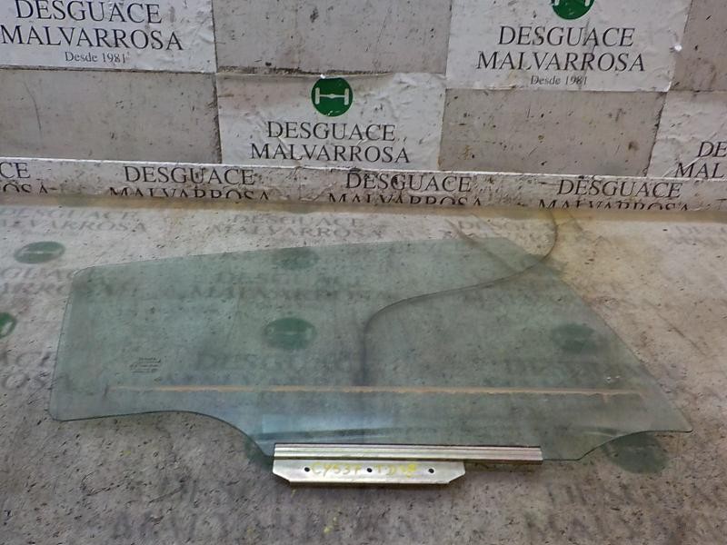 Recambio de cristal puerta trasero derecho para toyota yaris 1.4 turbodiesel cat referencia OEM IAM 681300D200  