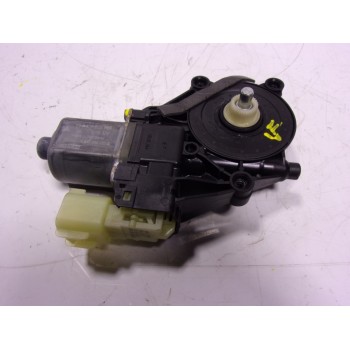 MOTOR ELEVALUNAS DELANTERO DERECHO 0130822793 