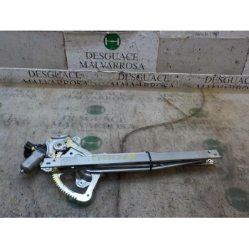 ELEVALUNAS DELANTERO DERECHO 698100D300 