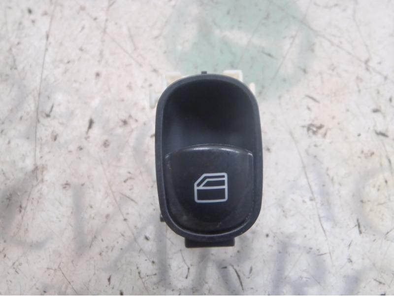 Recambio de mando elevalunas trasero izquierdo para mercedes-benz clase c (w203) berlina 180 (203.035) referencia OEM IAM A20382