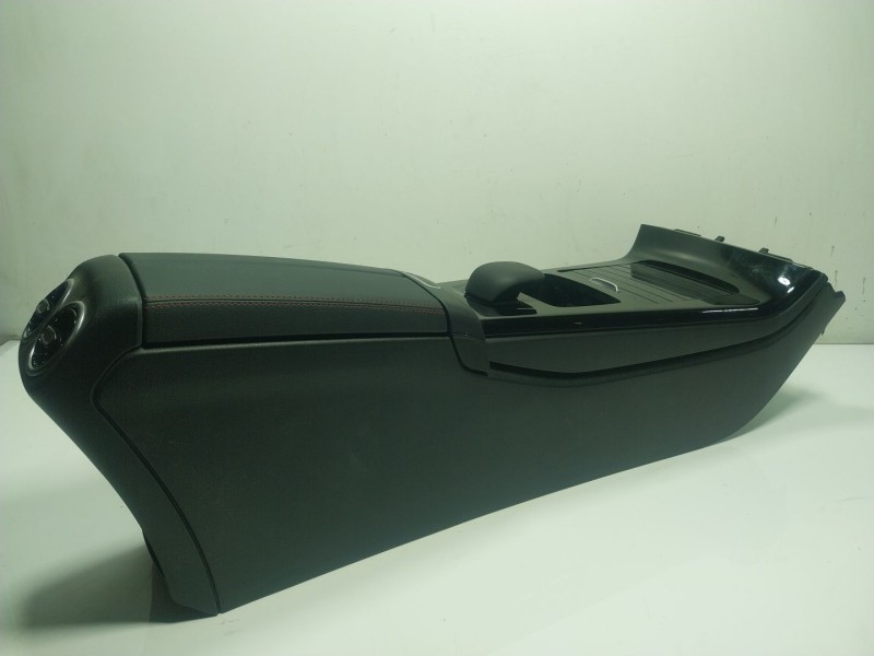 Recambio de apoyabrazos central para mercedes-benz clase a berlina (bm 177) referencia OEM IAM A1776806603  