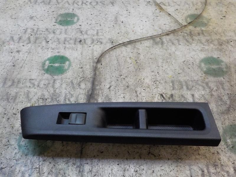 Recambio de mando elevalunas delantero derecho para toyota yaris 1.4 turbodiesel cat referencia OEM IAM 848100D030  