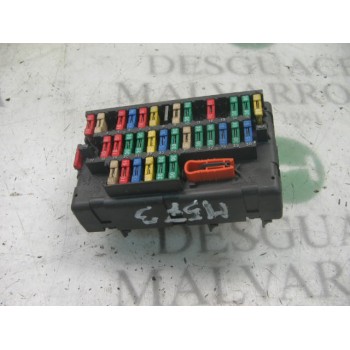 CAJA RELES / FUSIBLES 