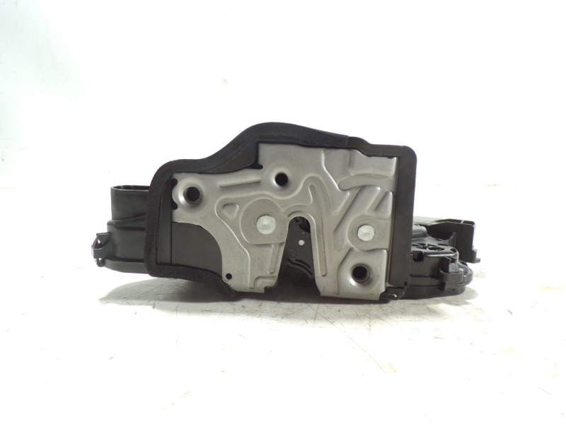 Recambio de cerradura puerta delantera derecha para volkswagen polo 1.0 tsi referencia OEM IAM 10B837016 10B837016 