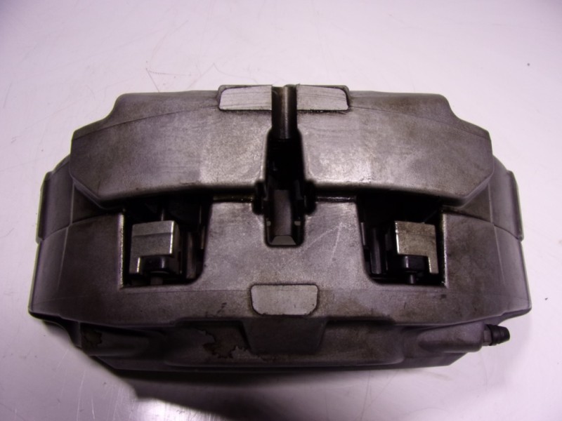 Recambio de pinza freno delantera izquierda para land rover new discovery l462 3.0 d referencia OEM IAM LR149370  