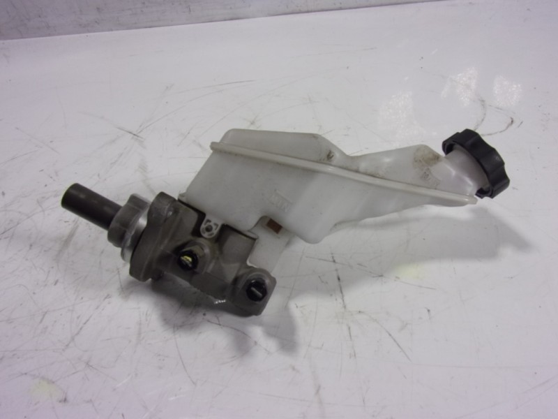 Recambio de bomba freno para hyundai santa fe essence 2wd referencia OEM IAM 58510S1020  