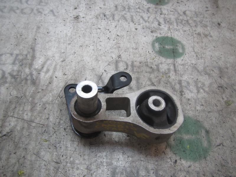 Recambio de soporte cambio para ford fiesta (cb1) ambiente referencia OEM IAM 2282065  