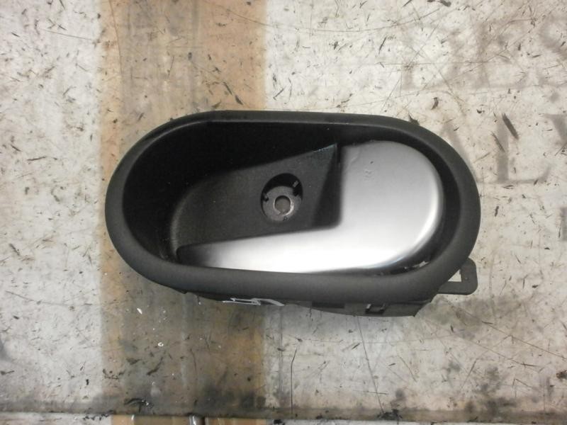 Recambio de maneta interior delantera derecha para ford fiesta (cbk) futura referencia OEM IAM   