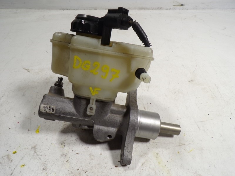 Recambio de bomba freno para skoda yeti 1.2 tsi referencia OEM IAM 1K1614019K  