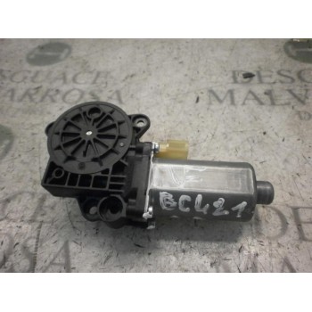 MOTOR ELEVALUNAS DELANTERO DERECHO 