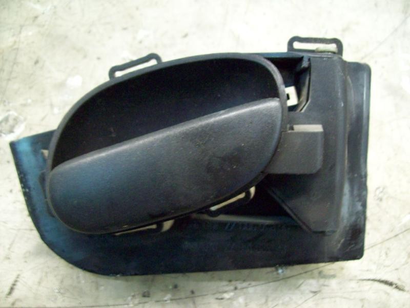 Recambio de maneta interior delantera derecha para peugeot 206 cc cc referencia OEM IAM   
