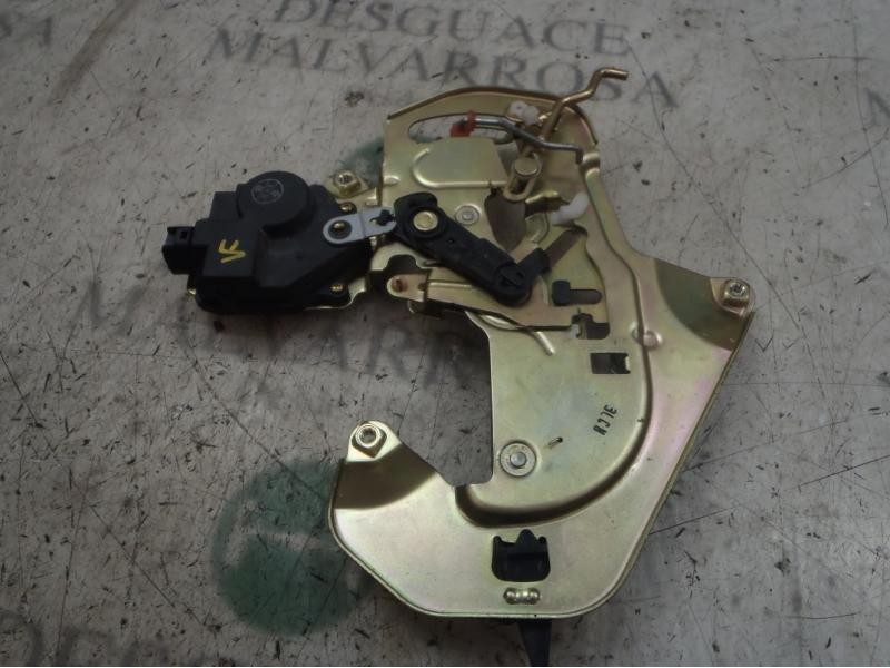 Recambio de cerradura puerta lateral derecha para kia carnival ii 2.9 cdri ex referencia OEM IAM   