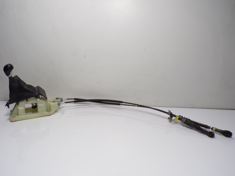 Recambio de palanca cambio para hyundai i20 1.2 cat referencia OEM IAM 43700C8310 C81006A08 C81006A08