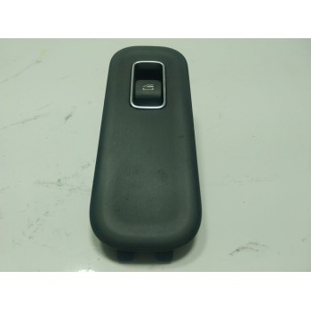 MANDO ELEVALUNAS DELANTERO DERECHO A1679050201 A1679050201 