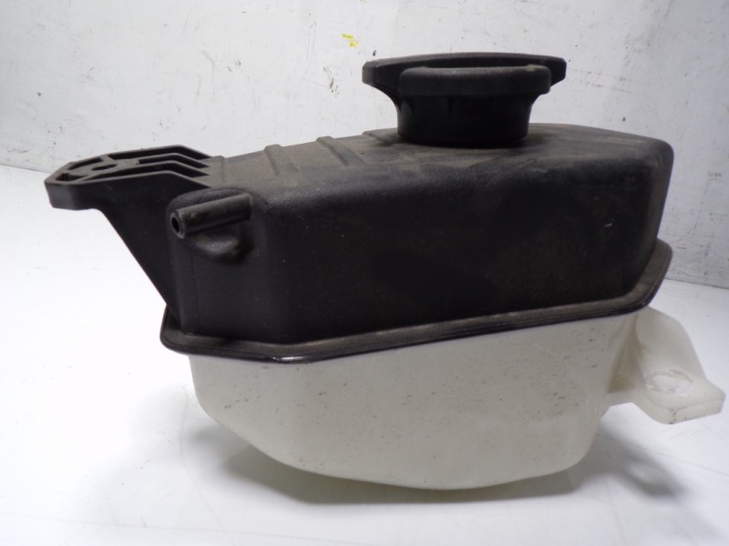 Recambio de deposito expansion para hyundai santa fe essence 2wd referencia OEM IAM 25430S1000  