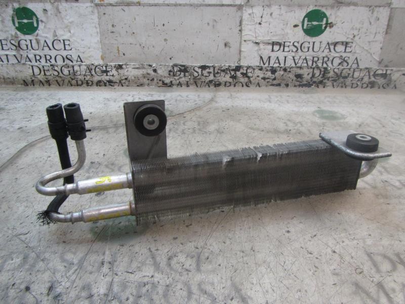 Recambio de radiador aceite para cadillac srx v6 elegance referencia OEM IAM 15236156  