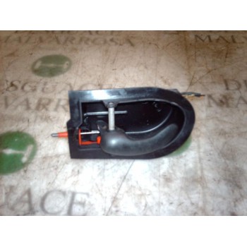 MANETA INTERIOR DELANTERA IZQUIERDA 