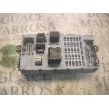 CAJA RELES / FUSIBLES 