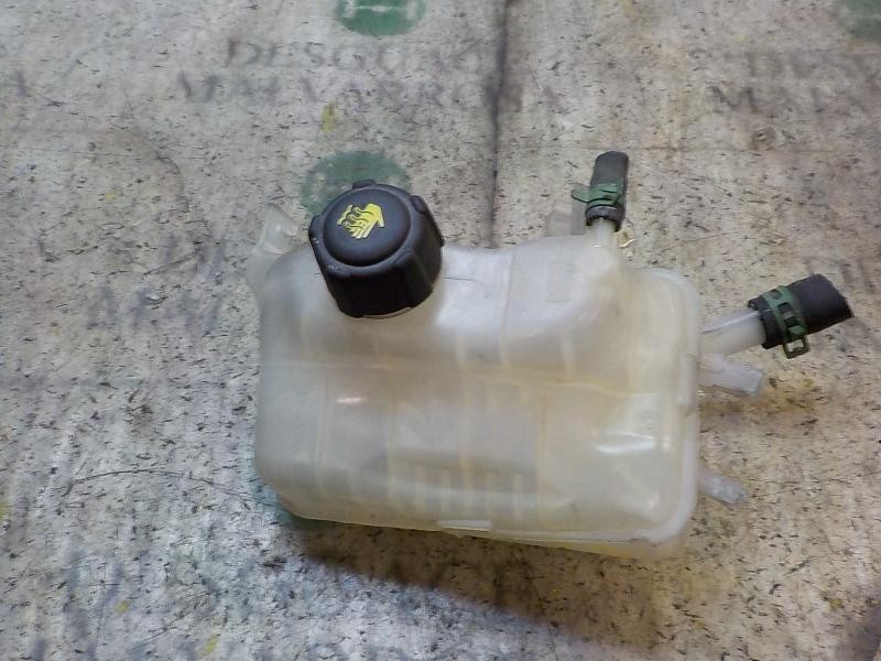 Recambio de deposito expansion para renault megane iii sport tourer 1.5 dci diesel fap referencia OEM IAM 217100005R  