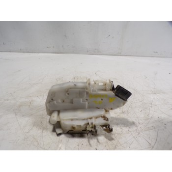 CERRADURA PUERTA TRASERA DERECHA 825006FR0A 9404CHN 9404CHN