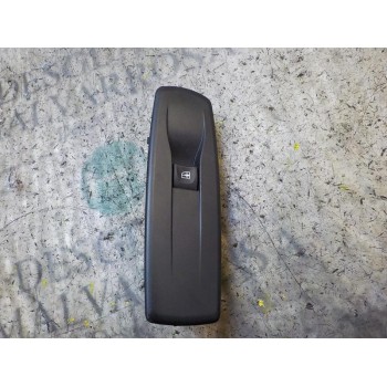 MANDO ELEVALUNAS DELANTERO DERECHO 809600750R 