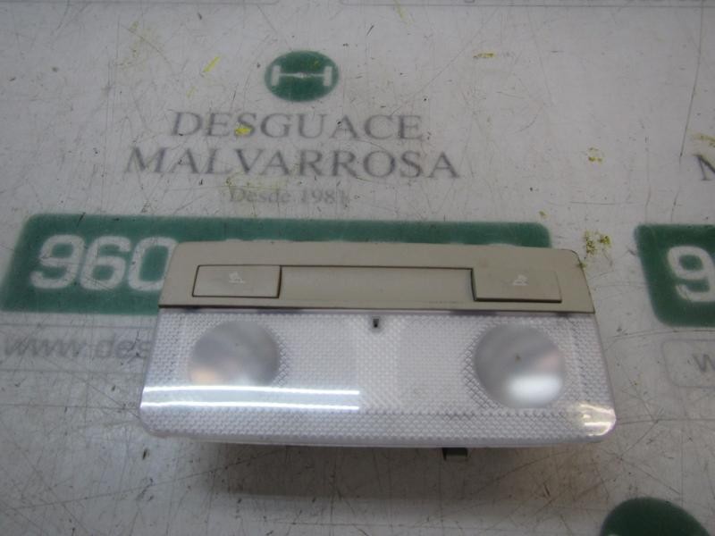 Recambio de piloto interior para opel insignia berlina edition referencia OEM IAM 13285095  